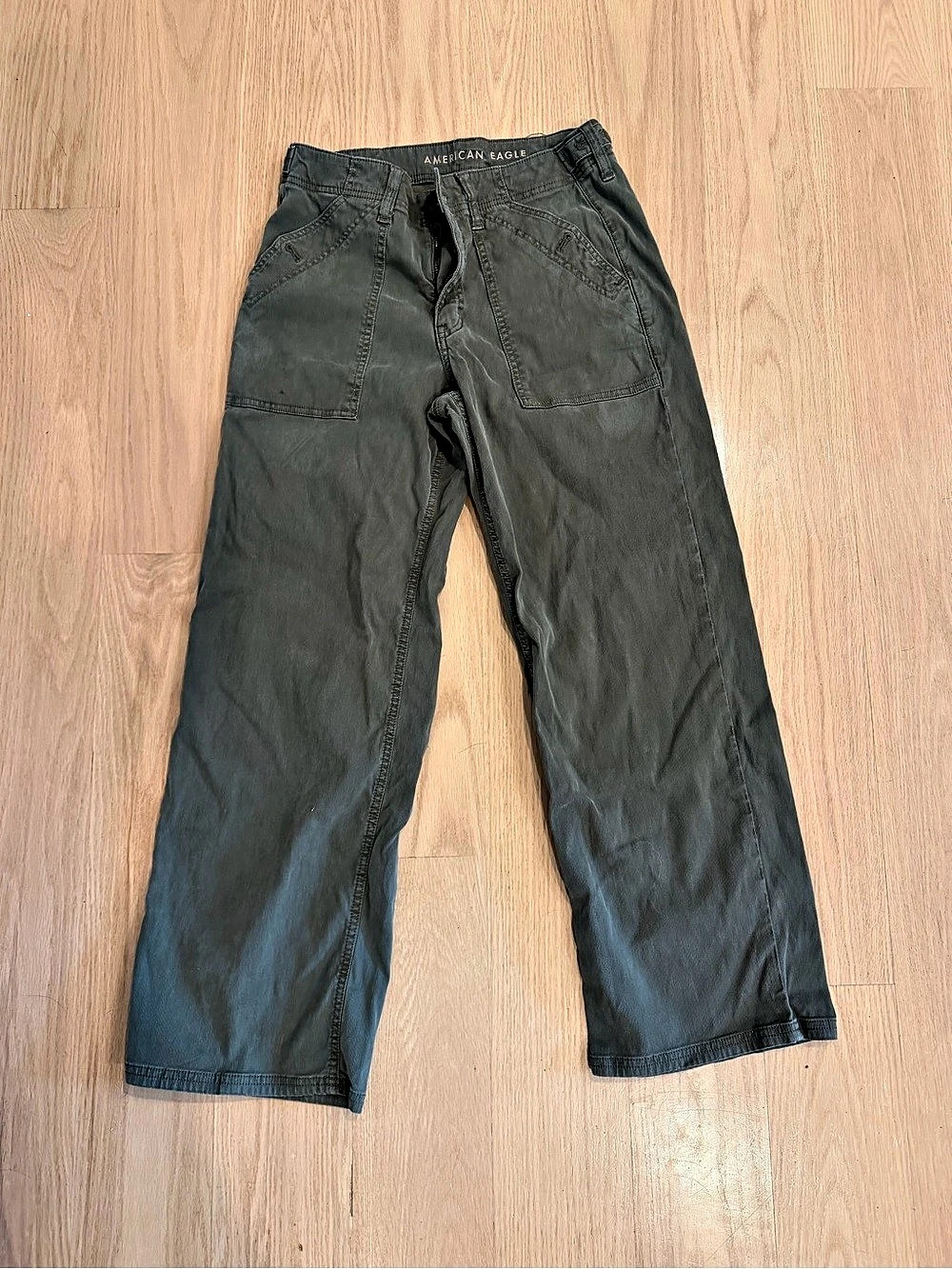 American Eagle AE Low-Rise Corduroy Cargo Pant Olive Green Size 4